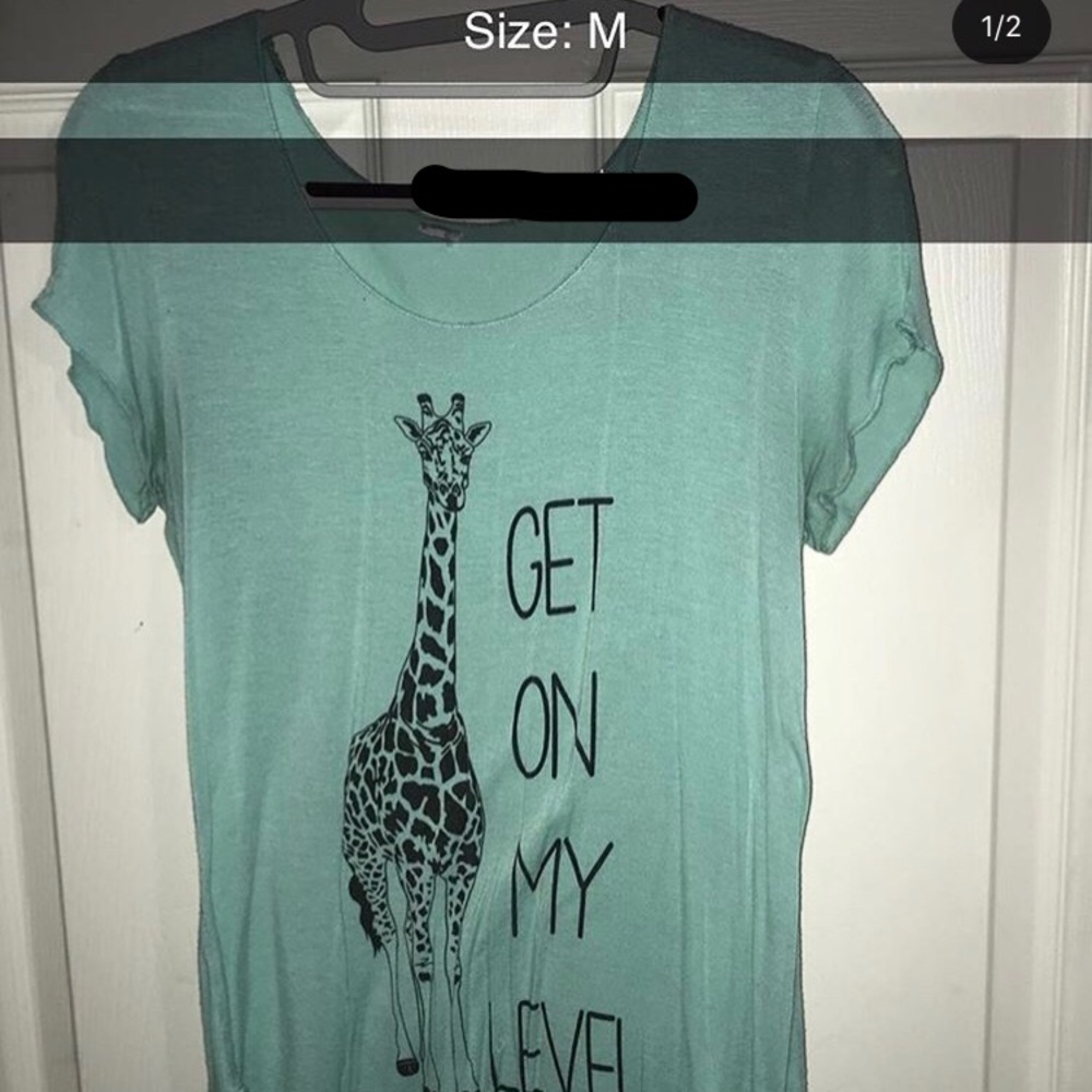 T-Shirt - Picture 2 of 3